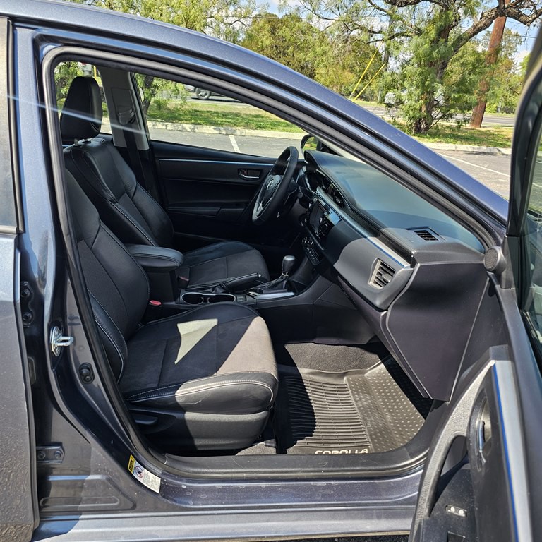 2016 Toyota Corolla Image 18