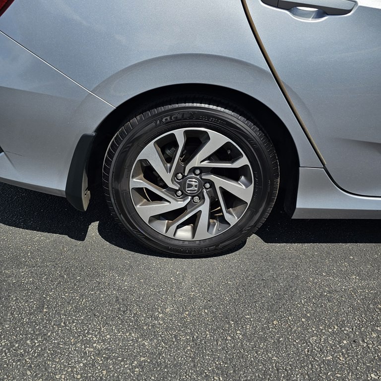 2017 Honda Civic Image 22