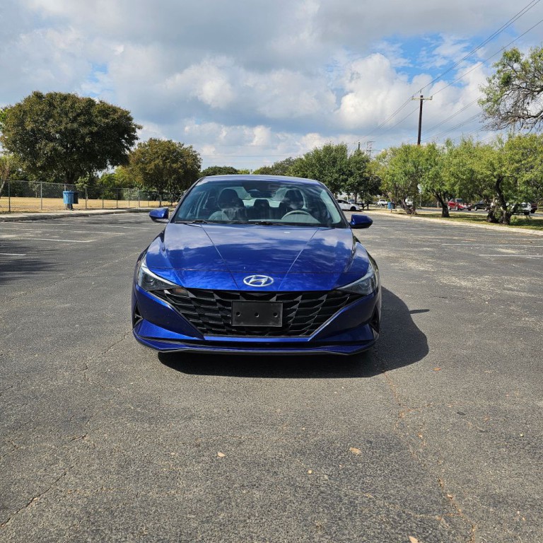 2021 Hyundai Elantra Image 2