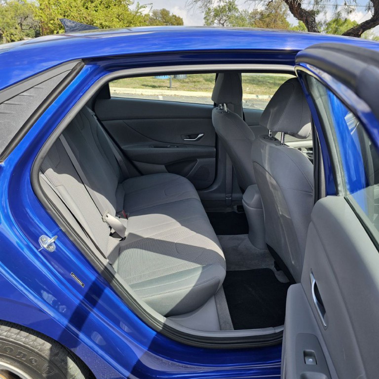 2021 Hyundai Elantra Image 16