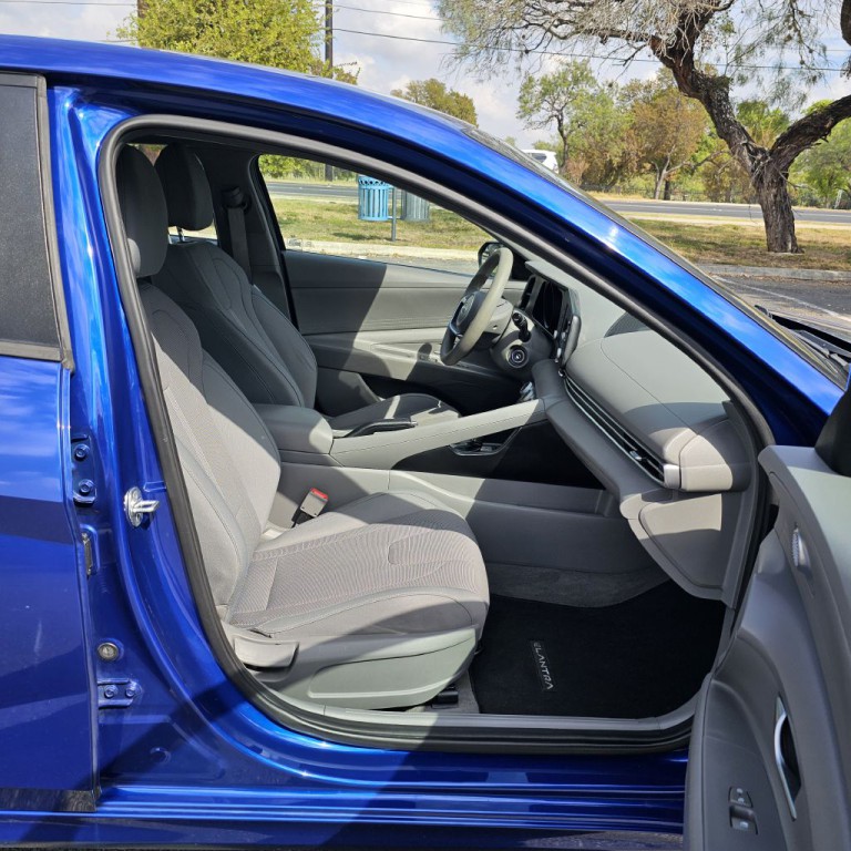 2021 Hyundai Elantra Image 18