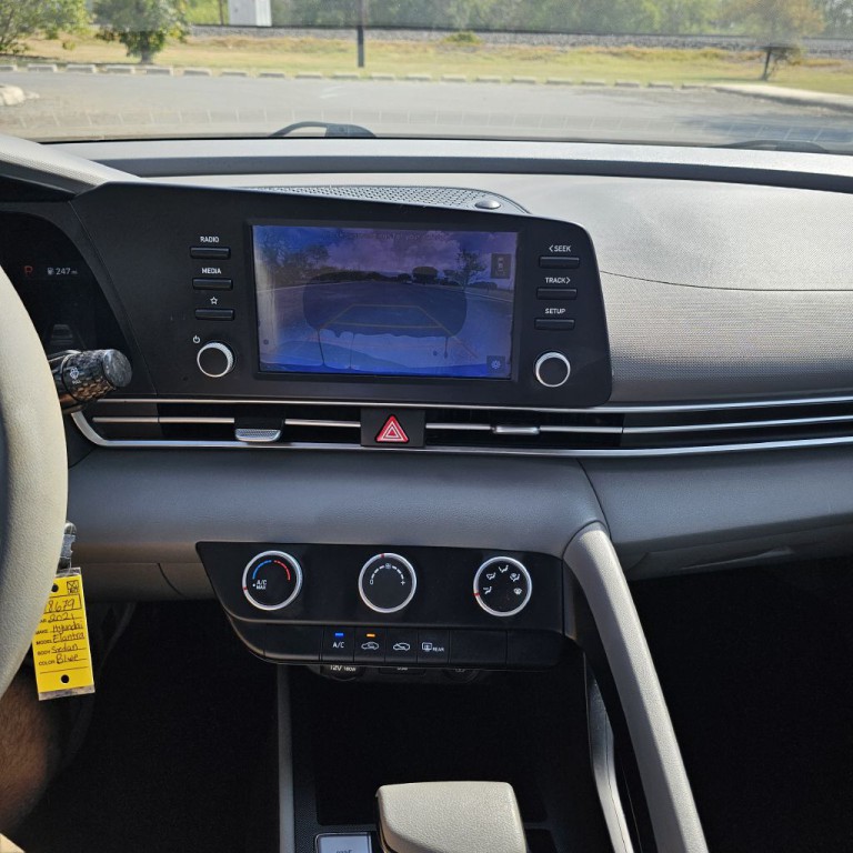 2021 Hyundai Elantra Image 21