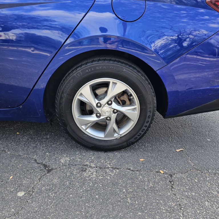 2021 Hyundai Elantra Image 24