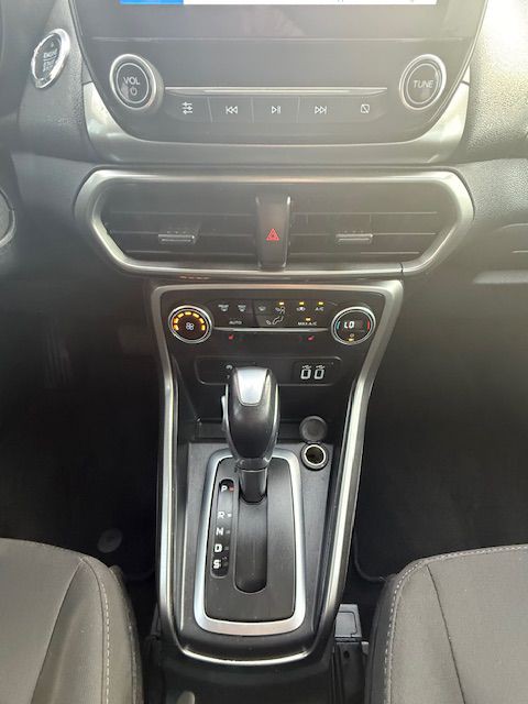 2018 Ford Econoline Image 25