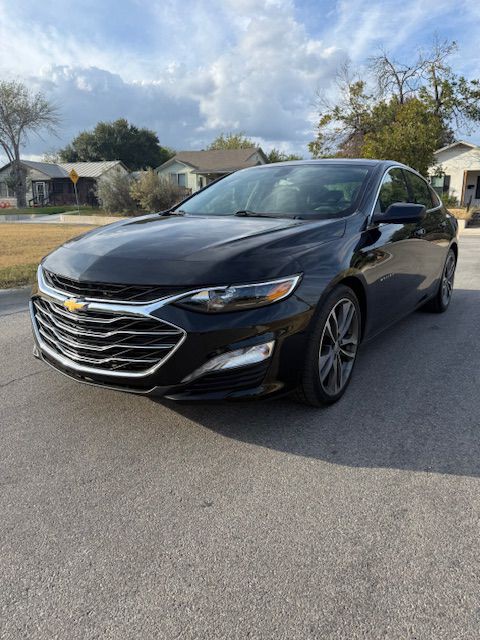 2021 Chevrolet Malibu Image 1