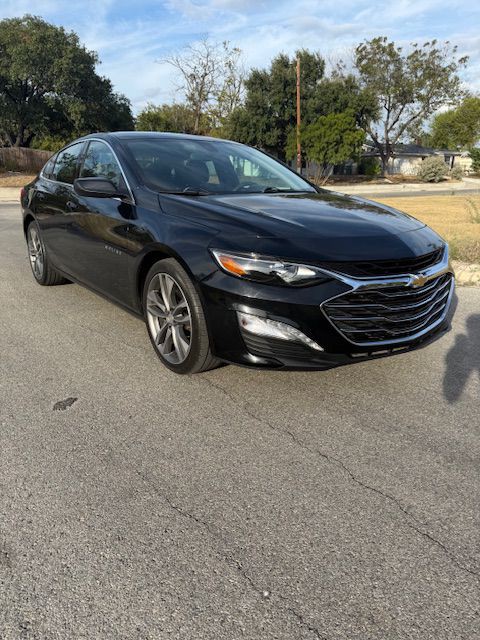 2021 Chevrolet Malibu Image 3