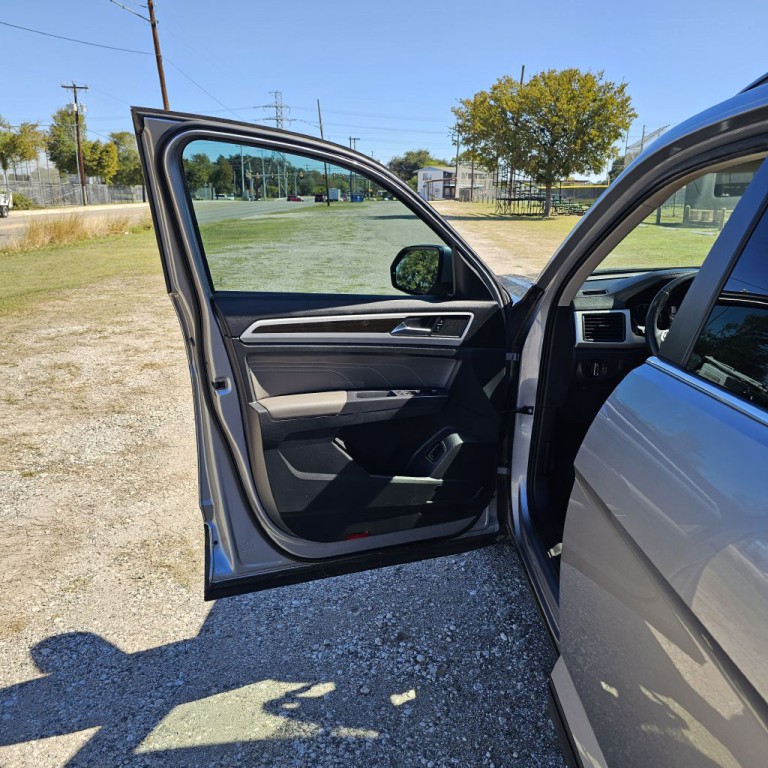 2021 Volkswagen Atlas Image 9