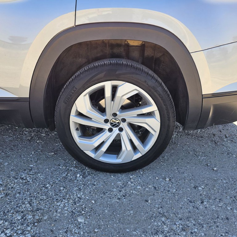 2021 Volkswagen Atlas Image 25