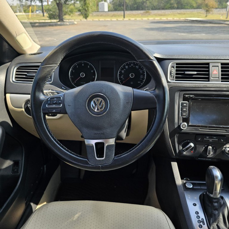 2014 Volkswagen Jetta Image 14