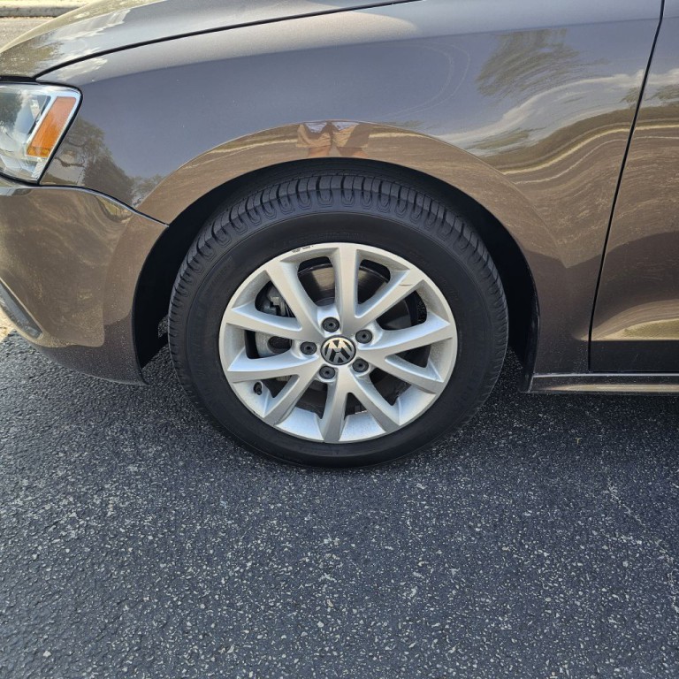 2014 Volkswagen Jetta Image 24