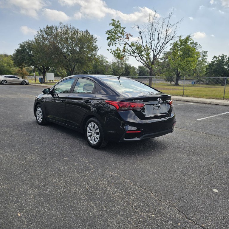 2022 Hyundai Accent Image 5