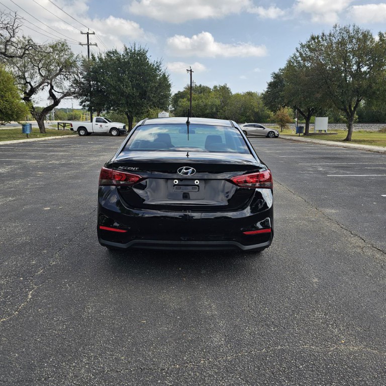 2022 Hyundai Accent Image 6