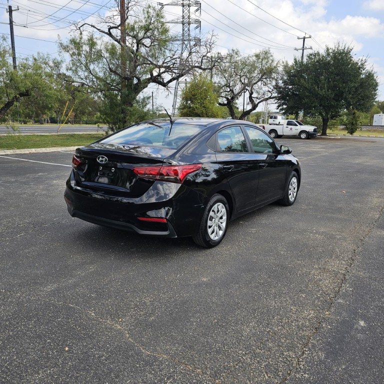 2022 Hyundai Accent Image 7