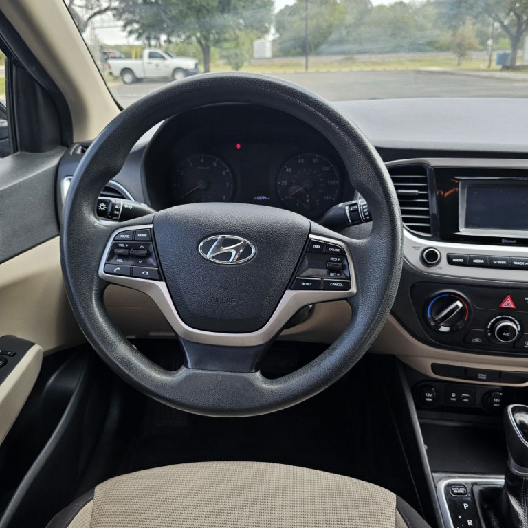 2022 Hyundai Accent Image 14