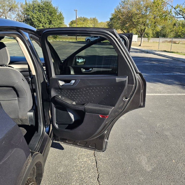 2020 Ford Escape Image 16