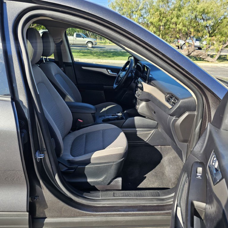 2020 Ford Escape Image 19