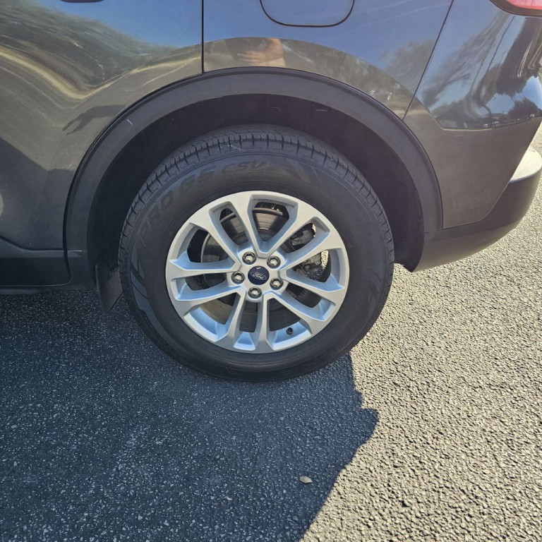 2020 Ford Escape Image 24