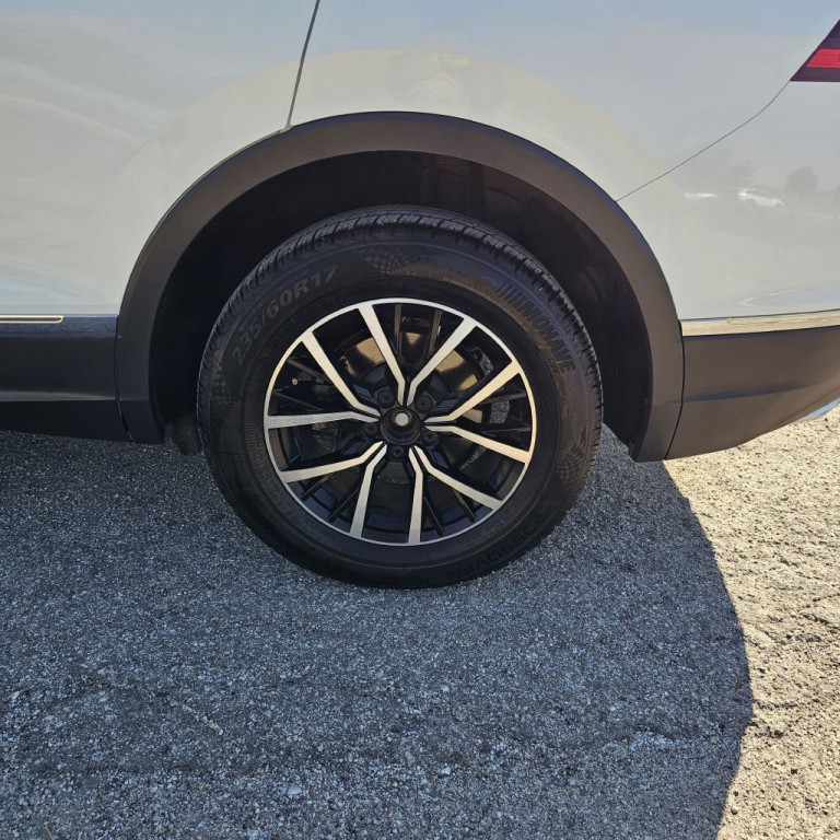 2021 Volkswagen Tiguan Image 25