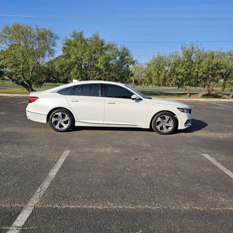 2019 Honda Accord Image 8
