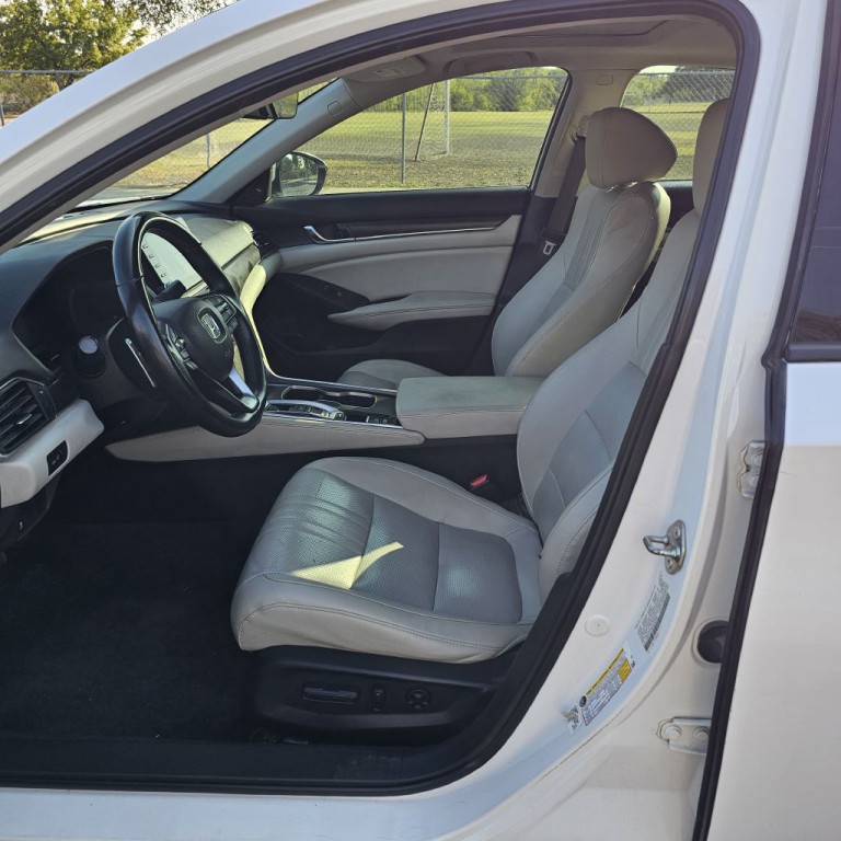 2019 Honda Accord Image 10