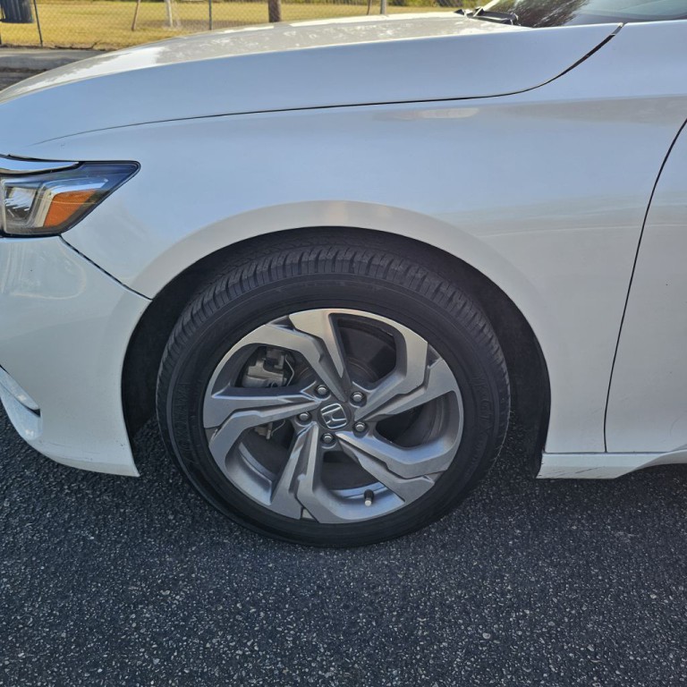 2019 Honda Accord Image 24