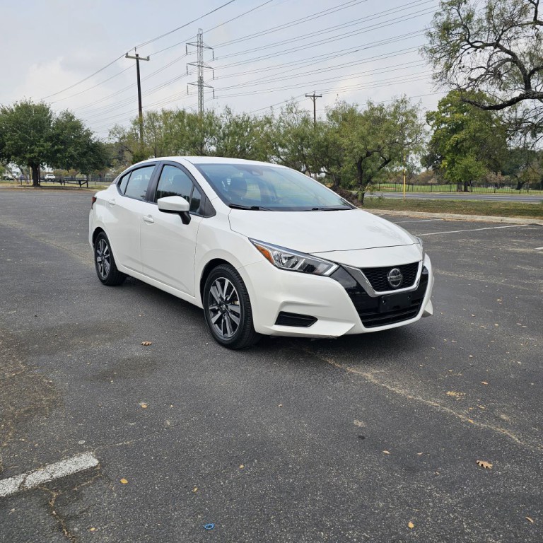 2022 Nissan Versa Image 3