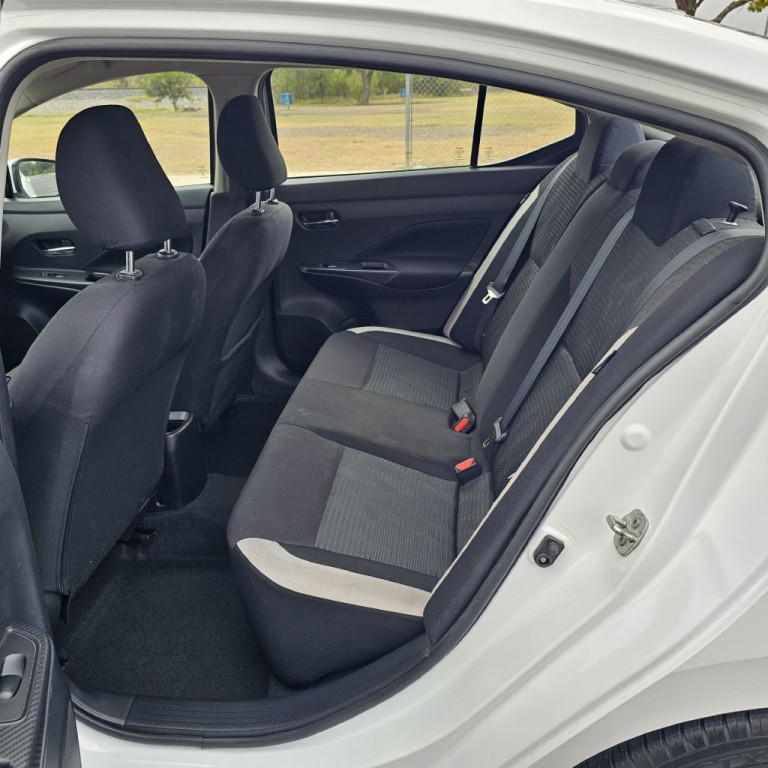 2022 Nissan Versa Image 12