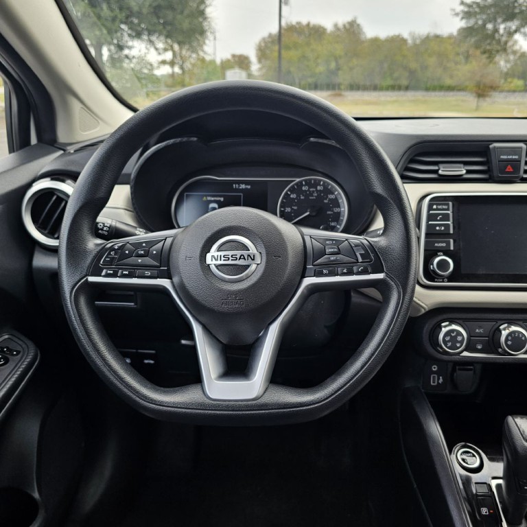 2022 Nissan Versa Image 17
