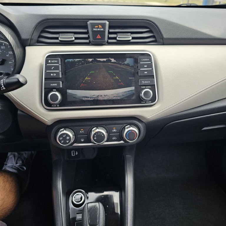 2022 Nissan Versa Image 21