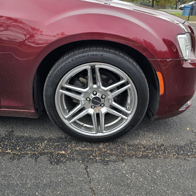 2018 Chrysler 300 Image 22