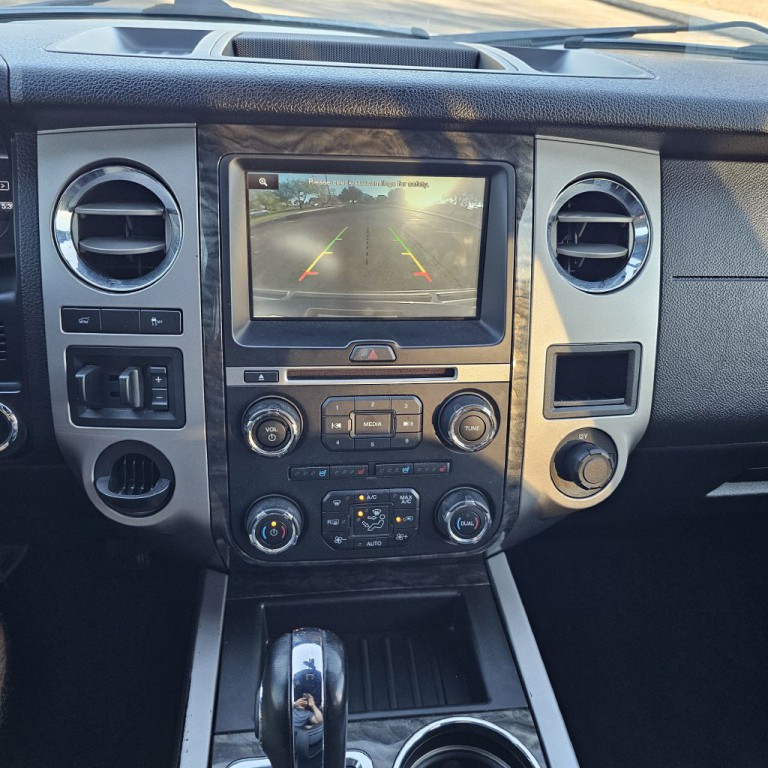 2015 Ford Expedition Image 25