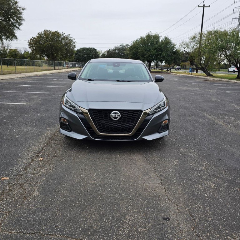 2022 Nissan Altima Image 2