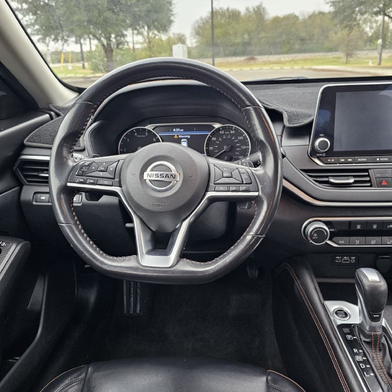 2022 Nissan Altima Image 13