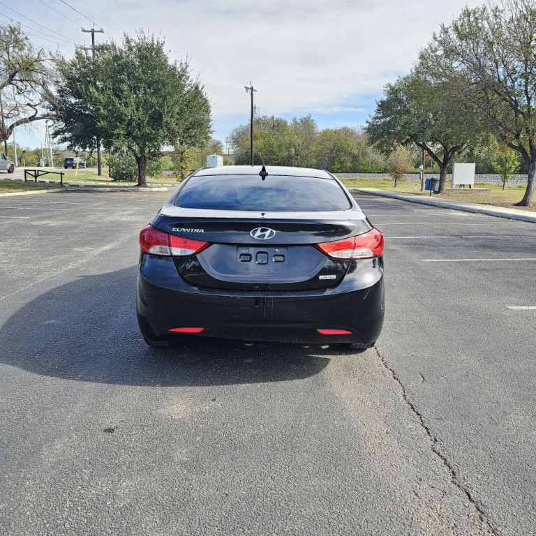 2012 Hyundai Elantra Image 6