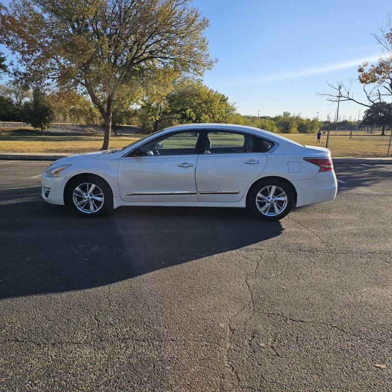 2015 Nissan Altima Image 4