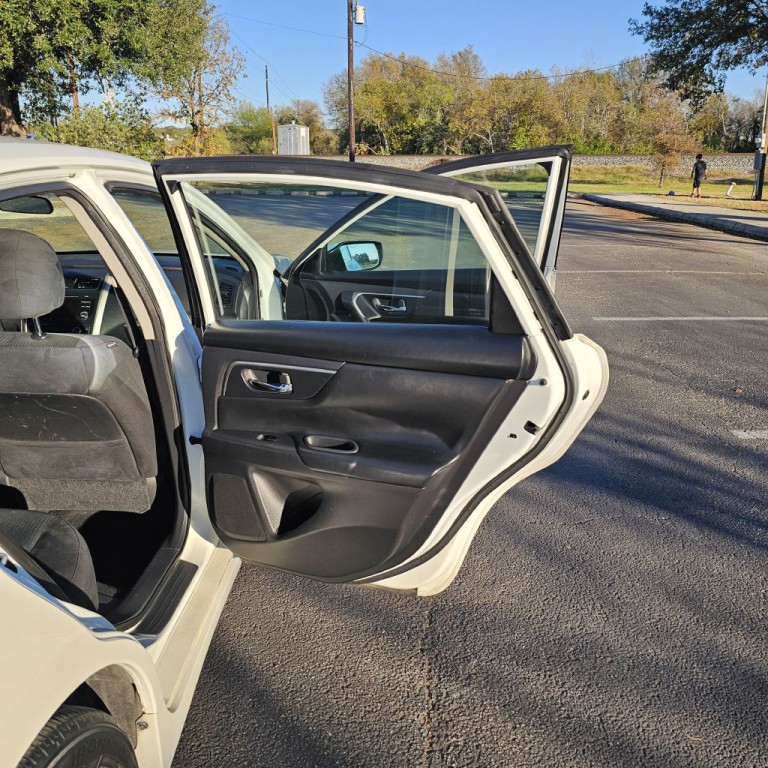 2015 Nissan Altima Image 13