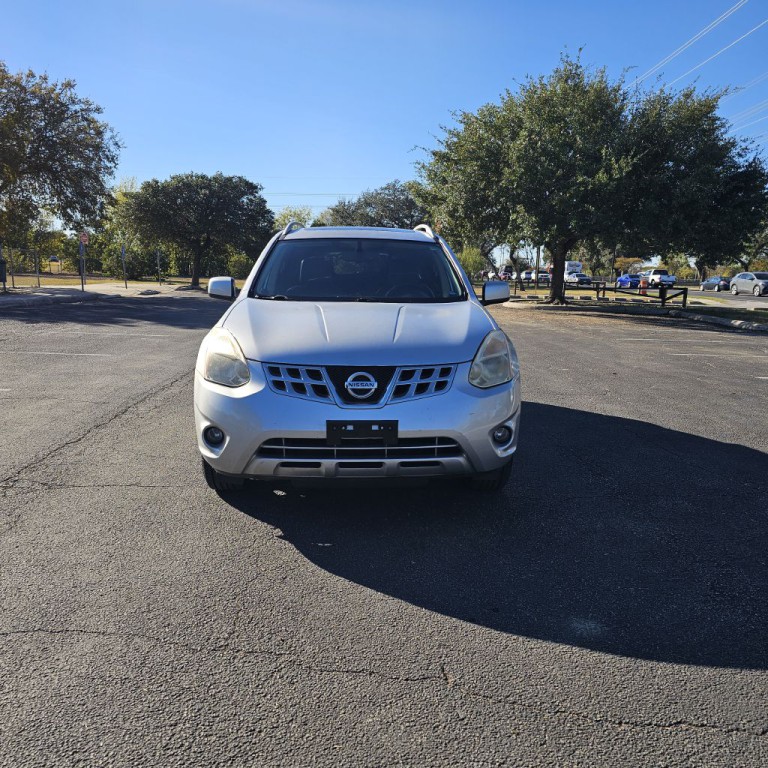 2011 Nissan Rogue Image 2