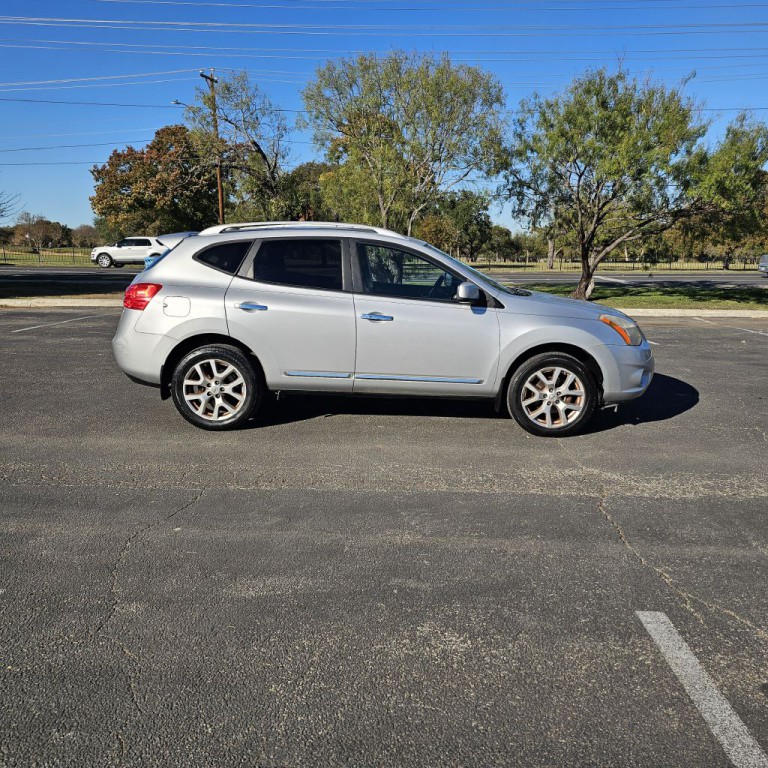 2011 Nissan Rogue Image 8