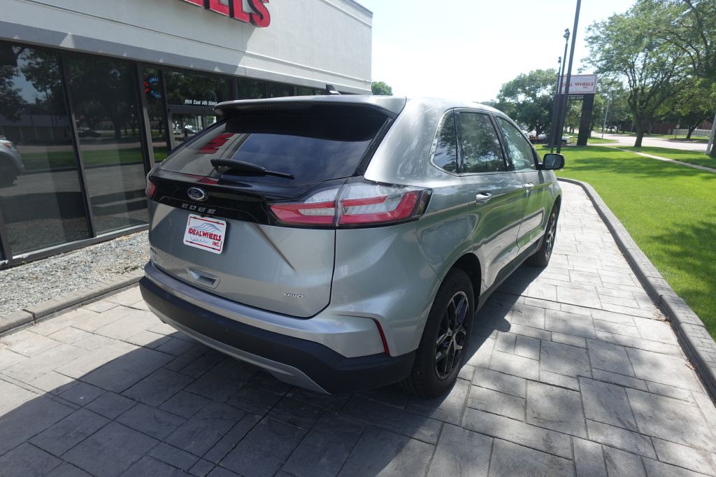 2024 Ford Edge Image 2