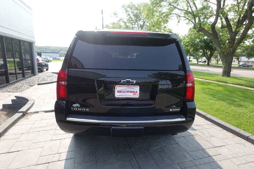 2017 Chevrolet Tahoe Image 3