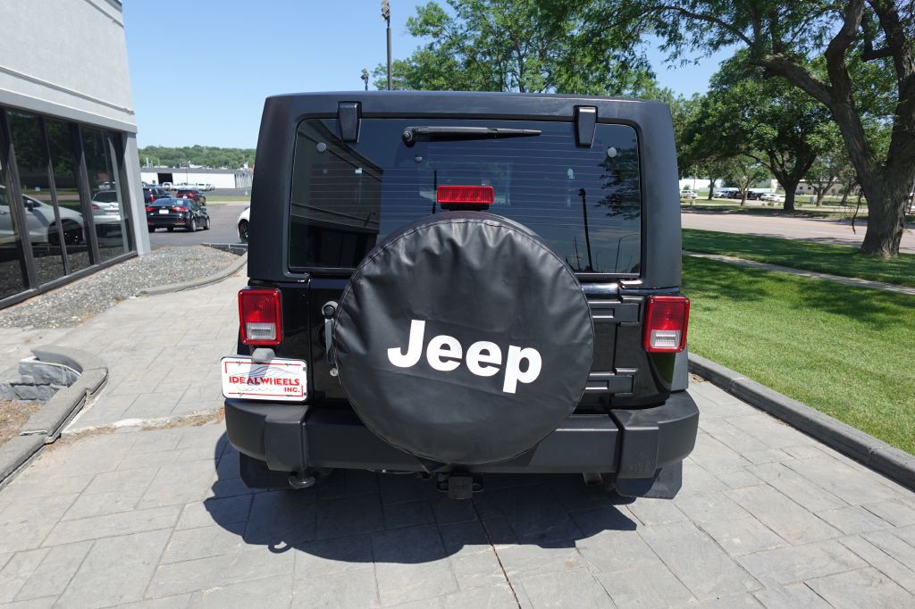 2013 Jeep Wrangler Image 3