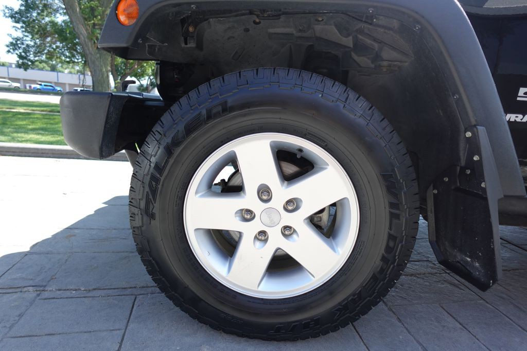 2013 Jeep Wrangler Image 17
