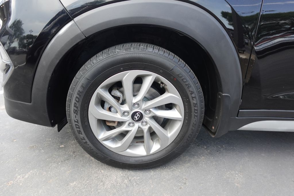 2017 Hyundai Tucson Image 17