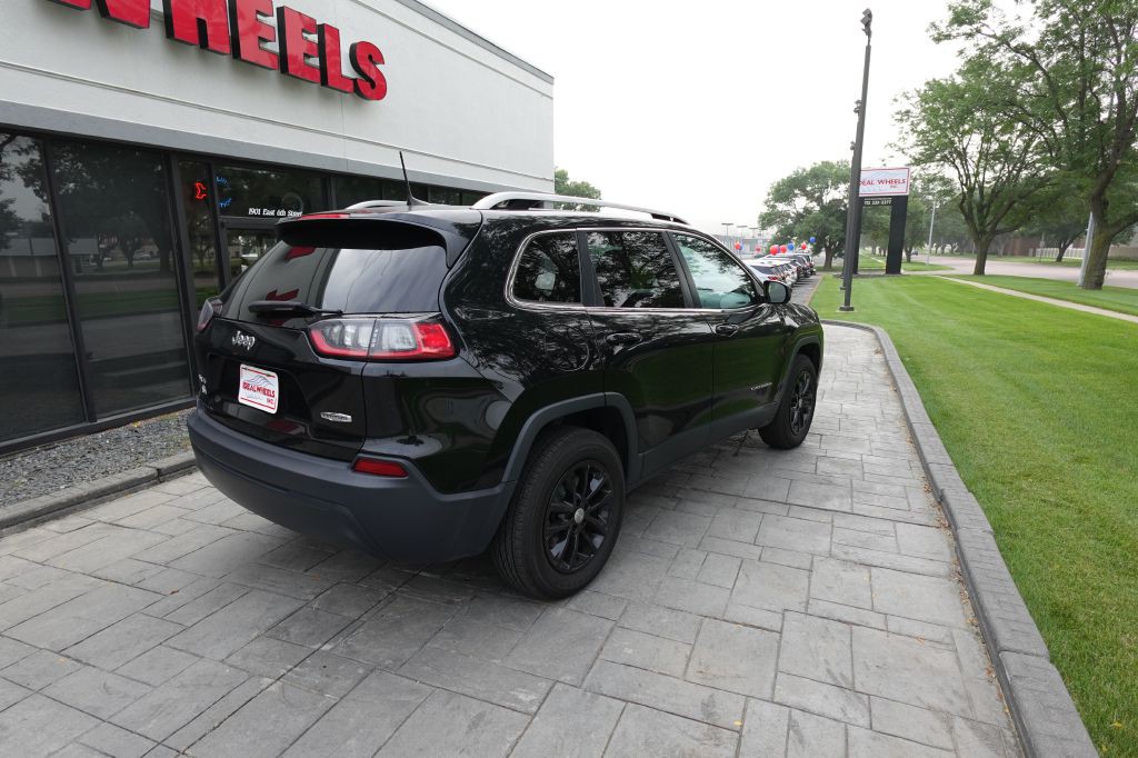 2019 Jeep Cherokee Image 3