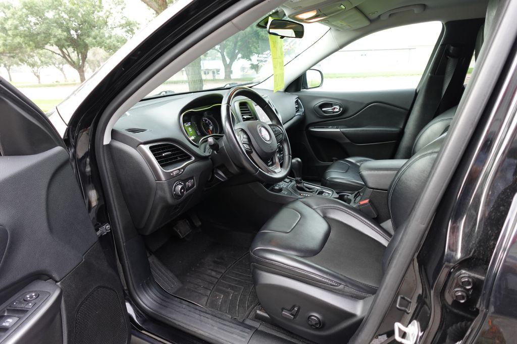 2019 Jeep Cherokee Image 9
