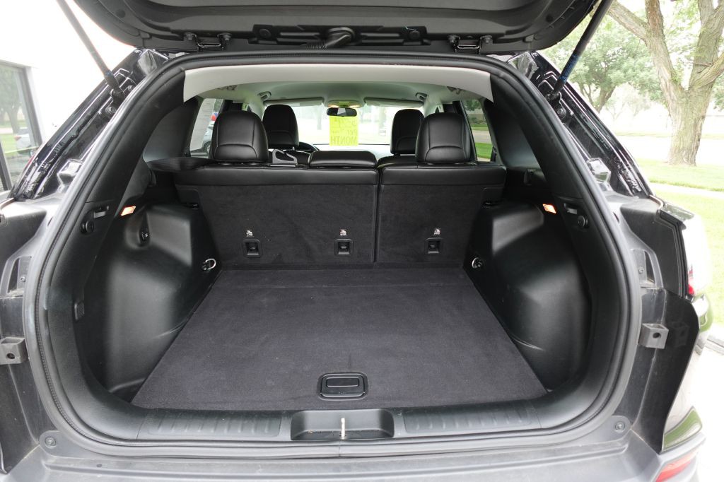 2019 Jeep Cherokee Image 16