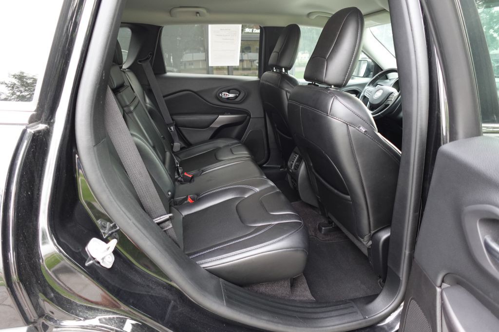 2019 Jeep Cherokee Image 18