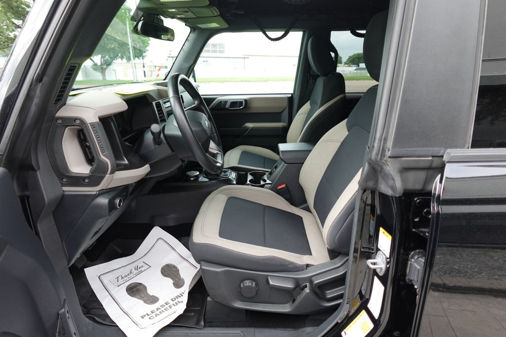 2022 Ford Bronco Image 9