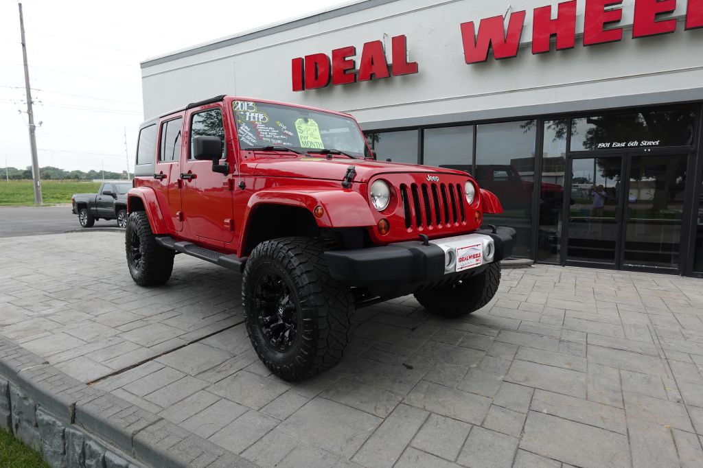2013 Jeep Wrangler Unlimited Image 2
