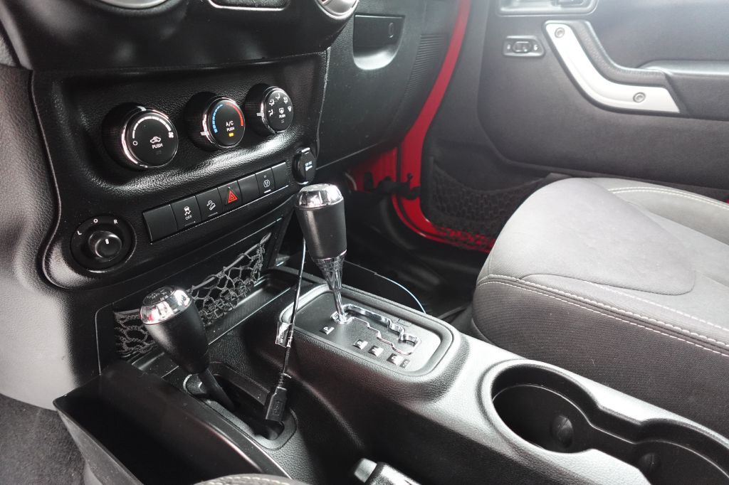 2013 Jeep Wrangler Unlimited Image 10